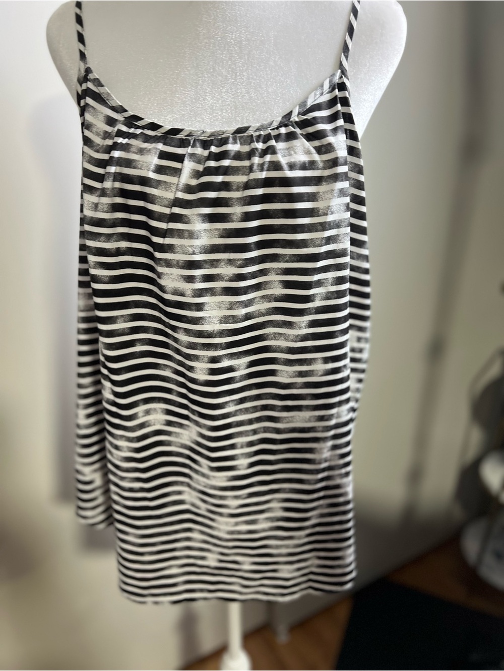 Faded Glory Black and White Striped Lightweight Panel